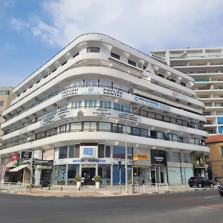 Nautica Luxe לרנקה