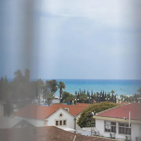 Nautica Luxe Apartamento *