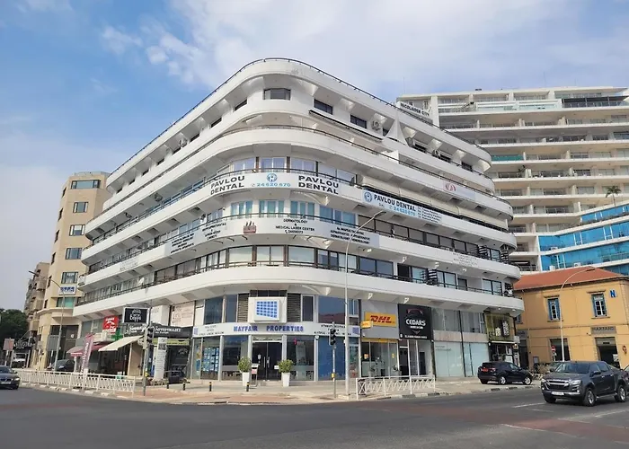 Nautica Luxe ラルナカ