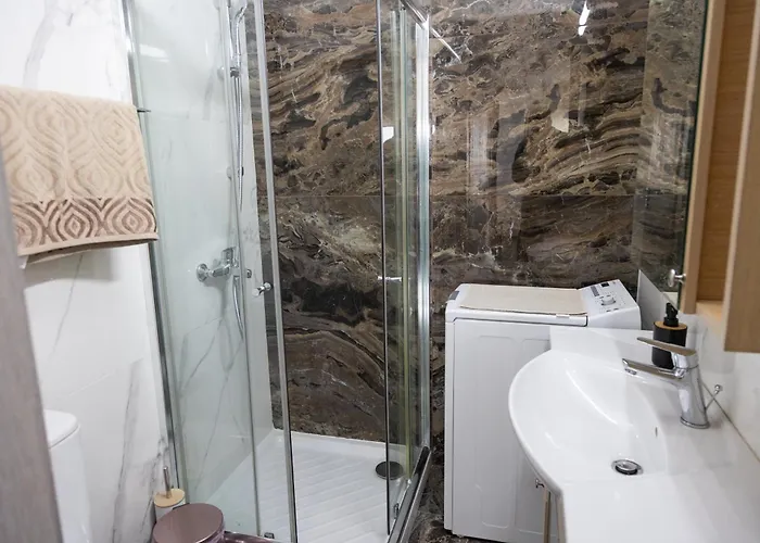 Nautica Luxe * 라르나카